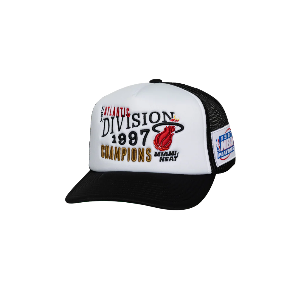 Mitchell & Ness Miami HEAT Division Champ Trucker Snapback