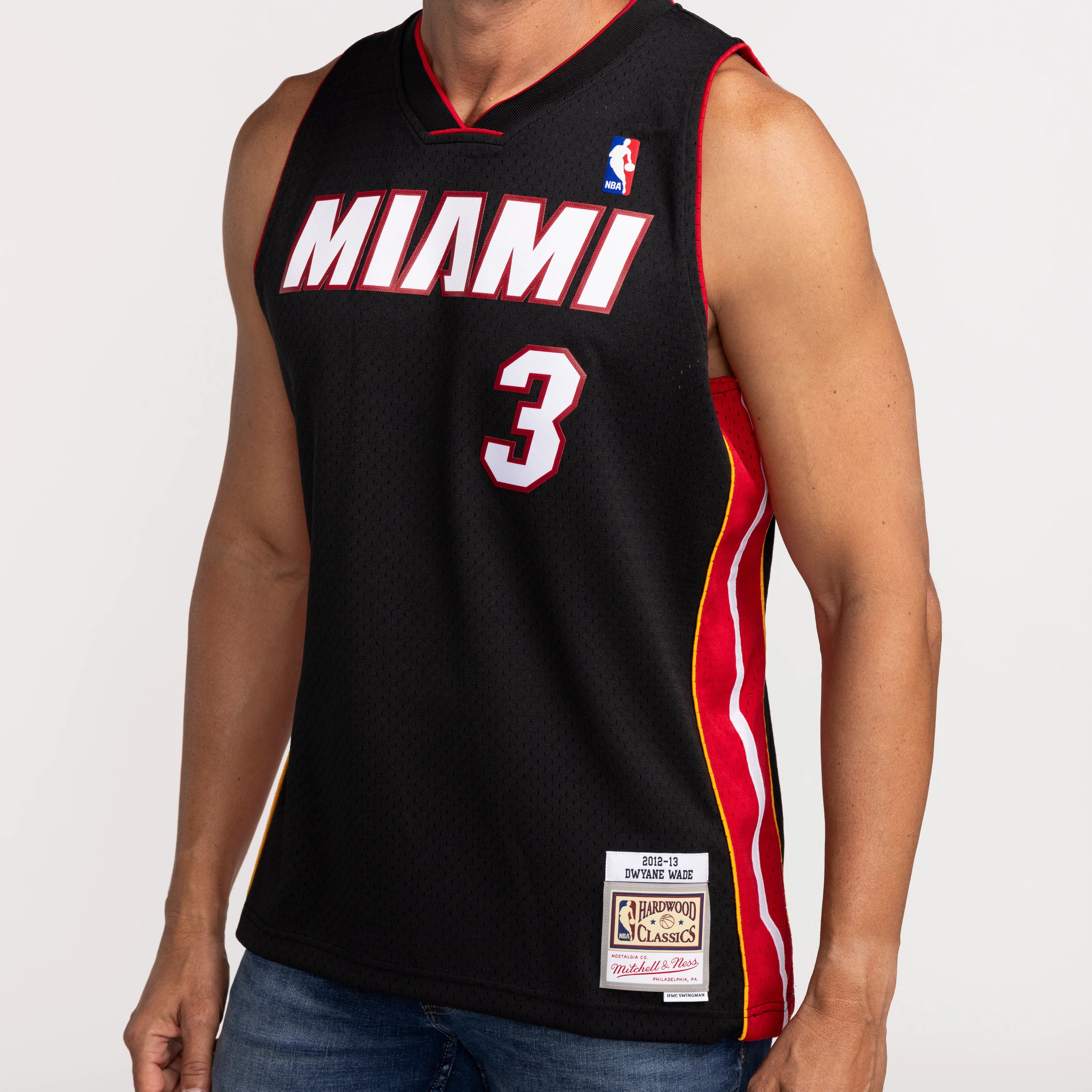 Dwyane Wade Mitchell & Ness Miami HEAT 2012-13 Swingman Jersey 3 Dwyane Wade Mitchell & Ness Miami HEAT 2012-13 Swingman Jersey