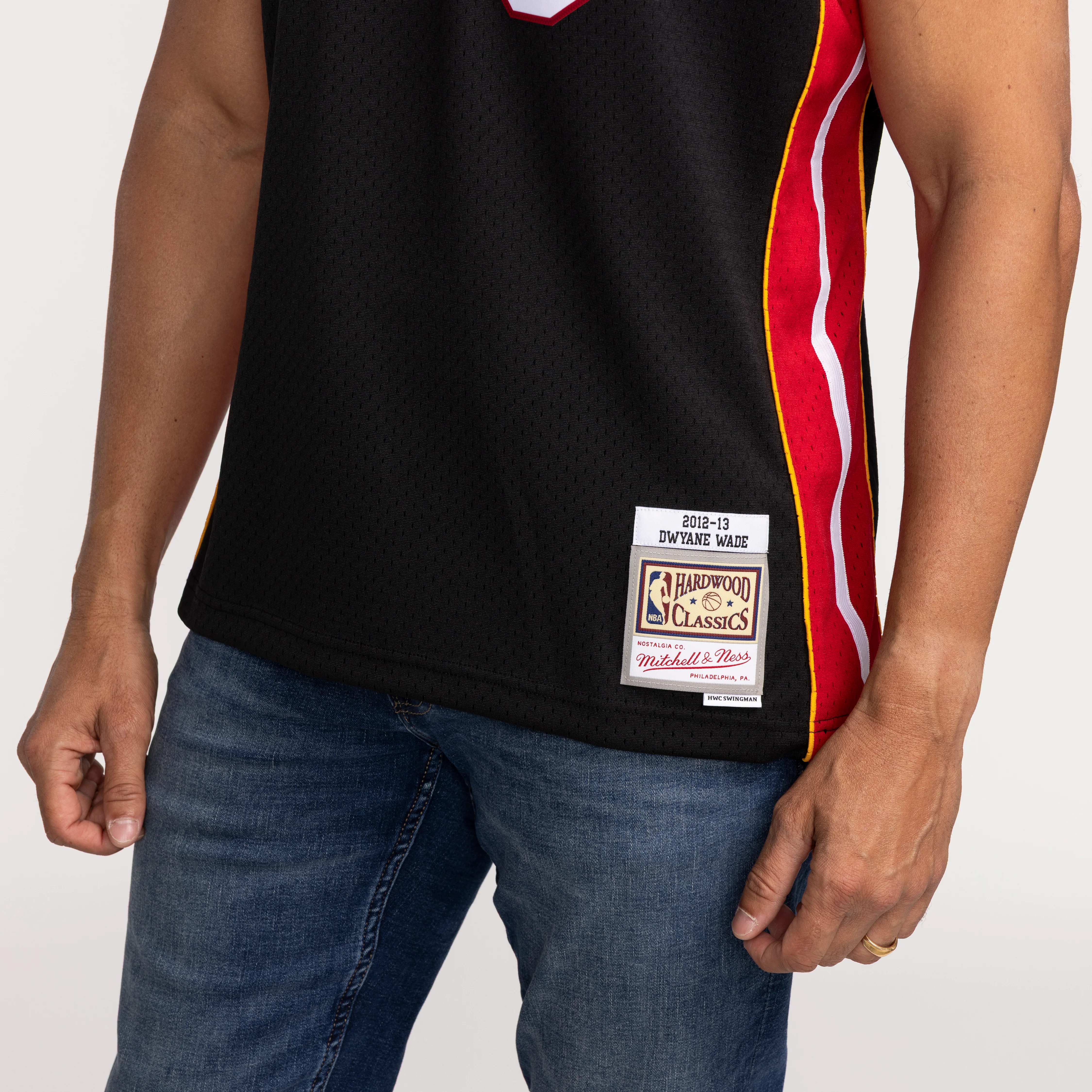 Dwyane Wade Mitchell & Ness Miami HEAT 2012-13 Swingman Jersey 4 Dwyane Wade Mitchell & Ness Miami HEAT 2012-13 Swingman Jersey