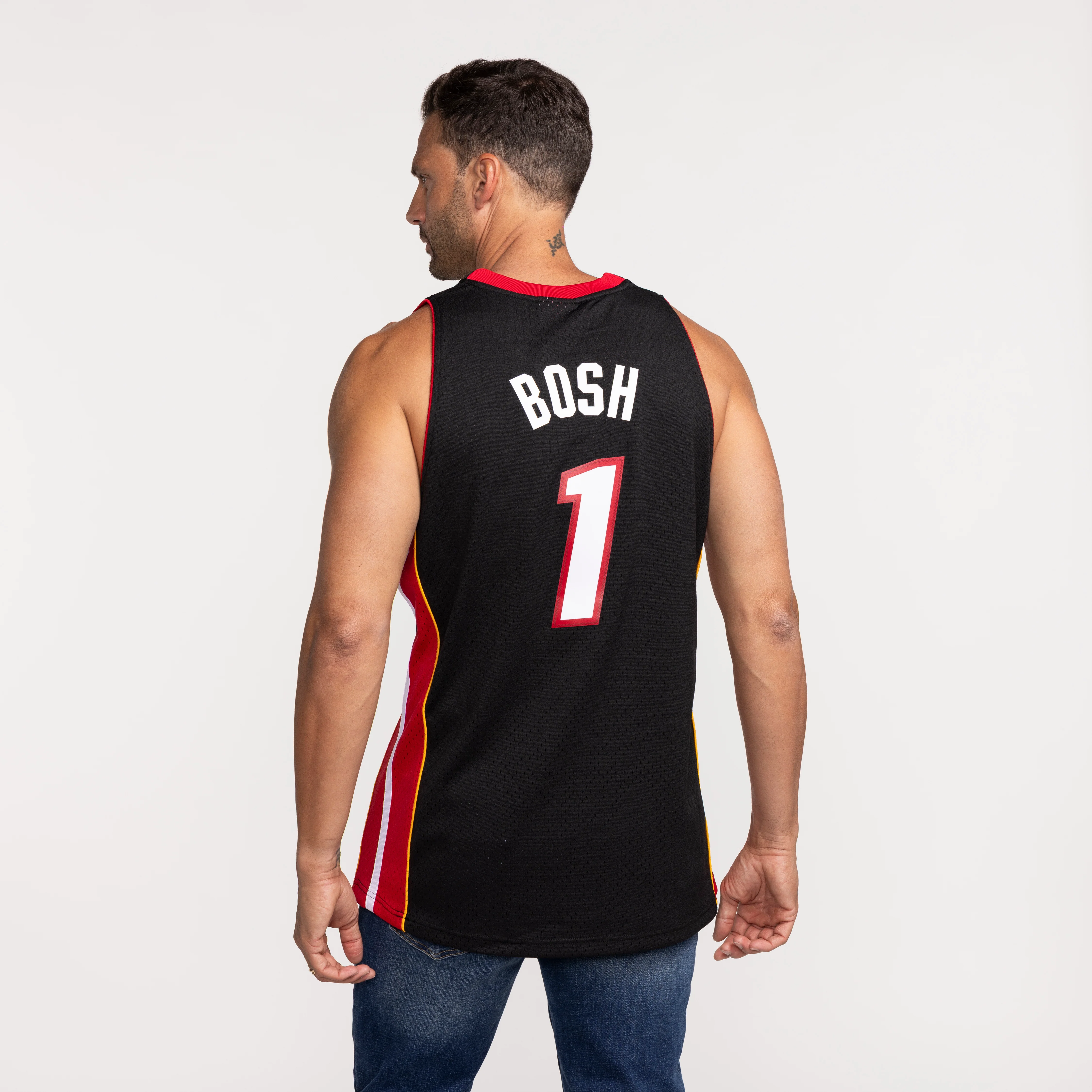 Chris Bosh Mitchell & Ness Miami HEAT 2012-13 Swingman Jersey 4 Chris Bosh Mitchell & Ness Miami HEAT 2012-13 Swingman Jersey