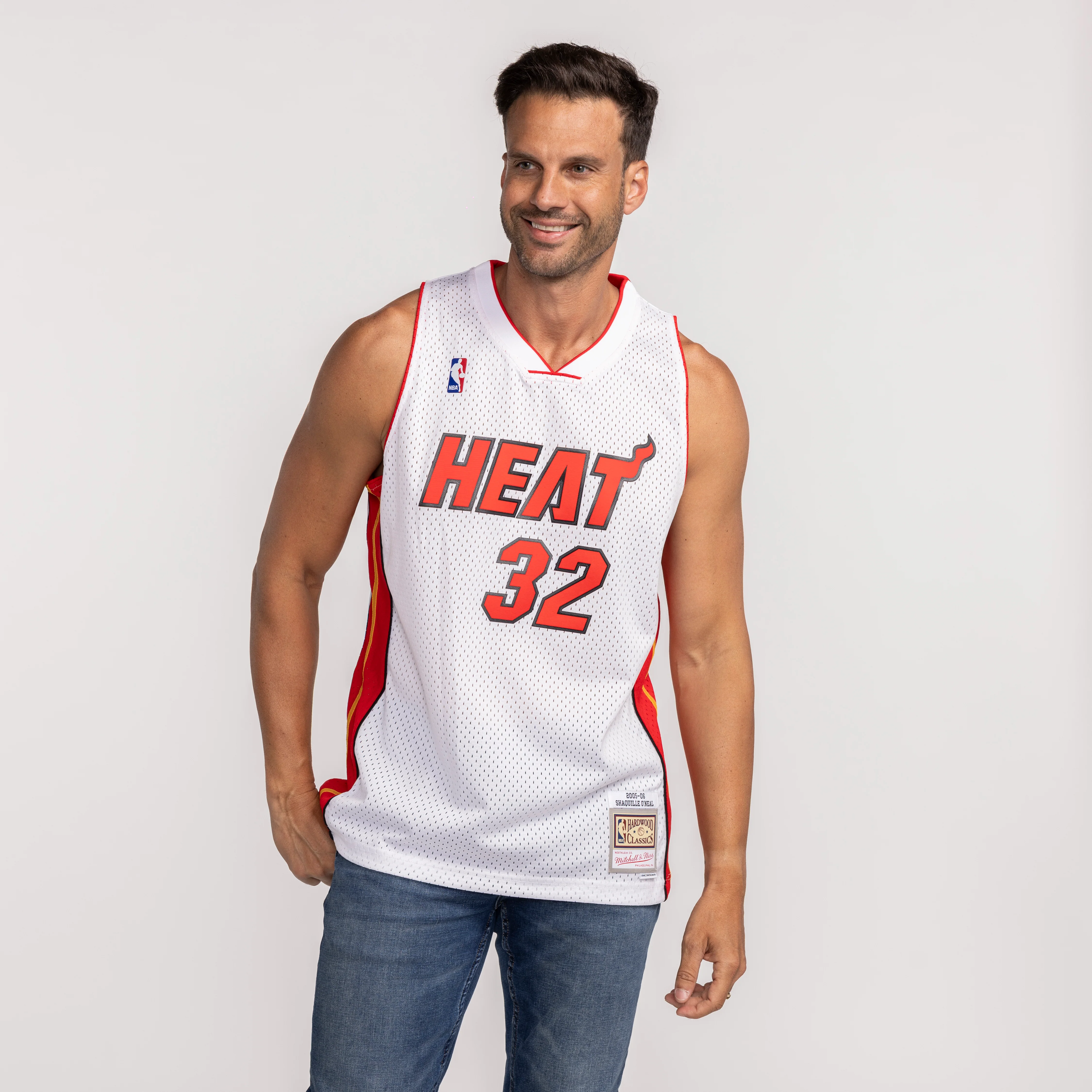 Shaquille O'Neal Mitchell & Ness Miami HEAT 2005-06 White Swingman Jersey