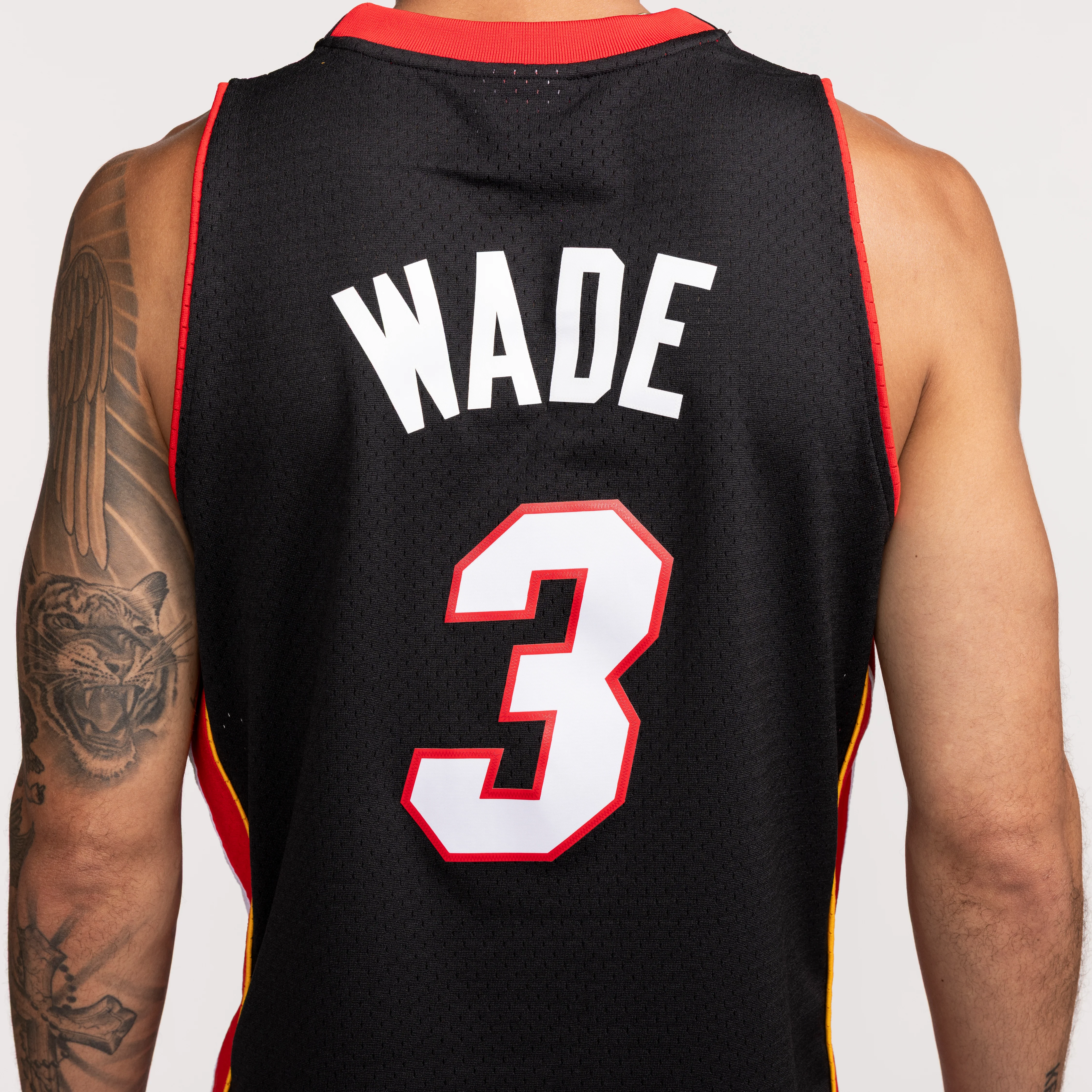 Dwyane Wade Mitchell & Ness 2008-09 EL HEAT Swingman Jersey 4 Dwyane Wade Mitchell & Ness 2008-09 EL HEAT Swingman Jersey