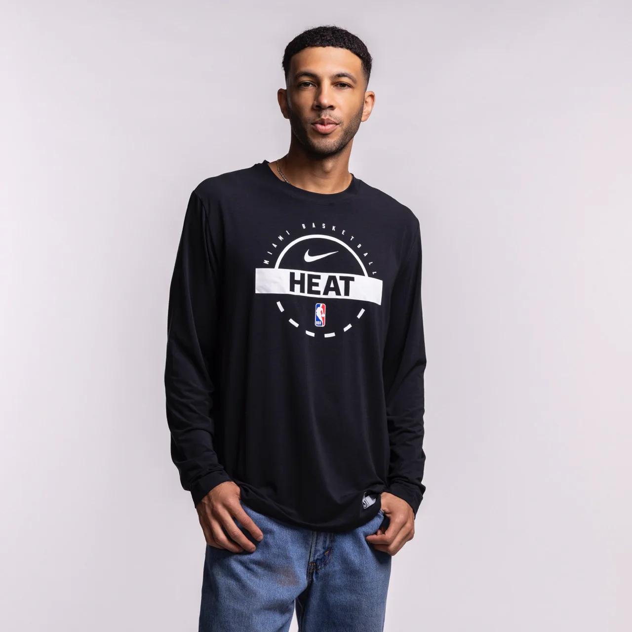 Nike Miami HEAT 2025-26 Authentic On-Court Practice Long Sleeve Tee