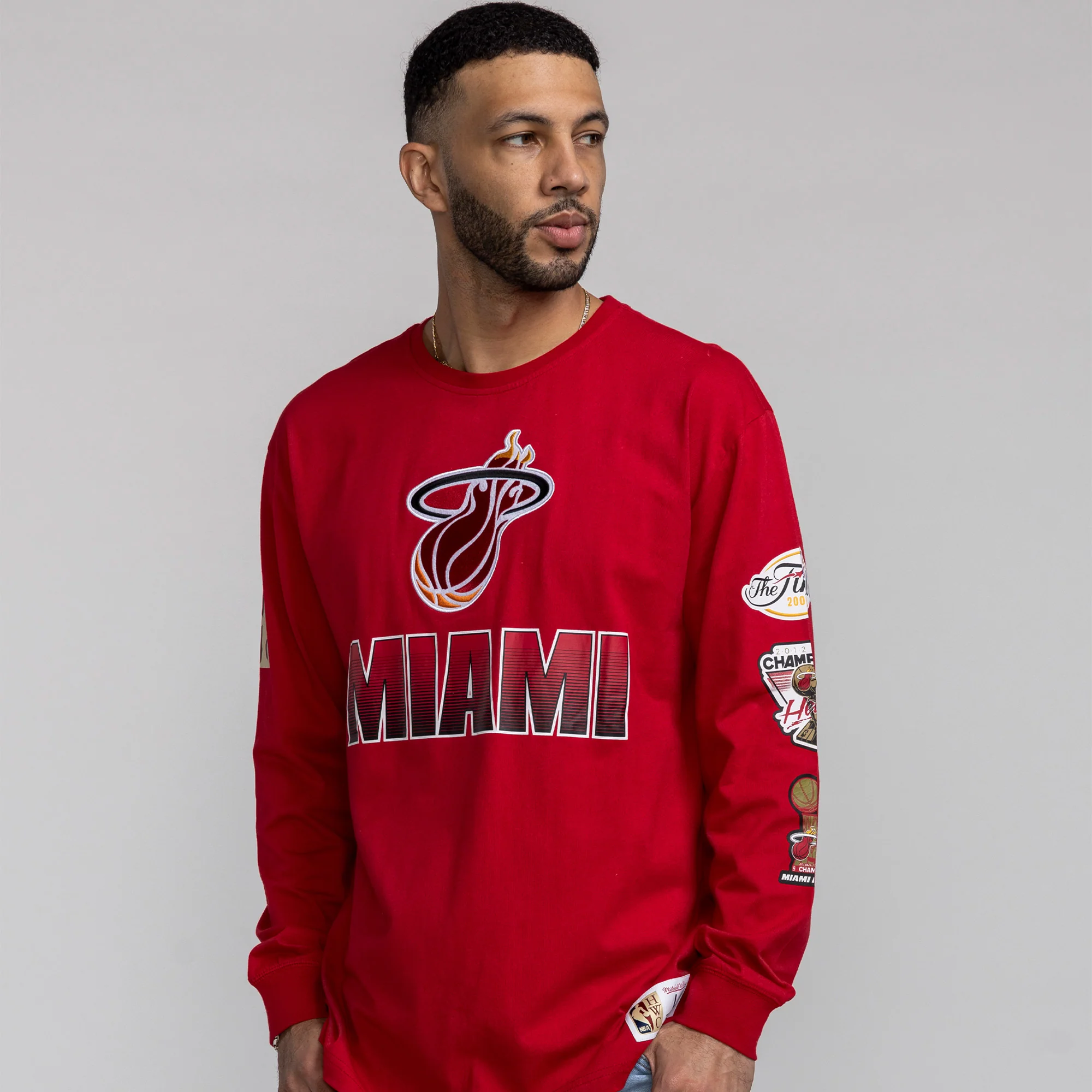 Mitchell & Ness Miami HEAT Allover Vintage Long Sleeve Tee 2 Mitchell & Ness Miami HEAT Allover Vintage Long Sleeve Tee