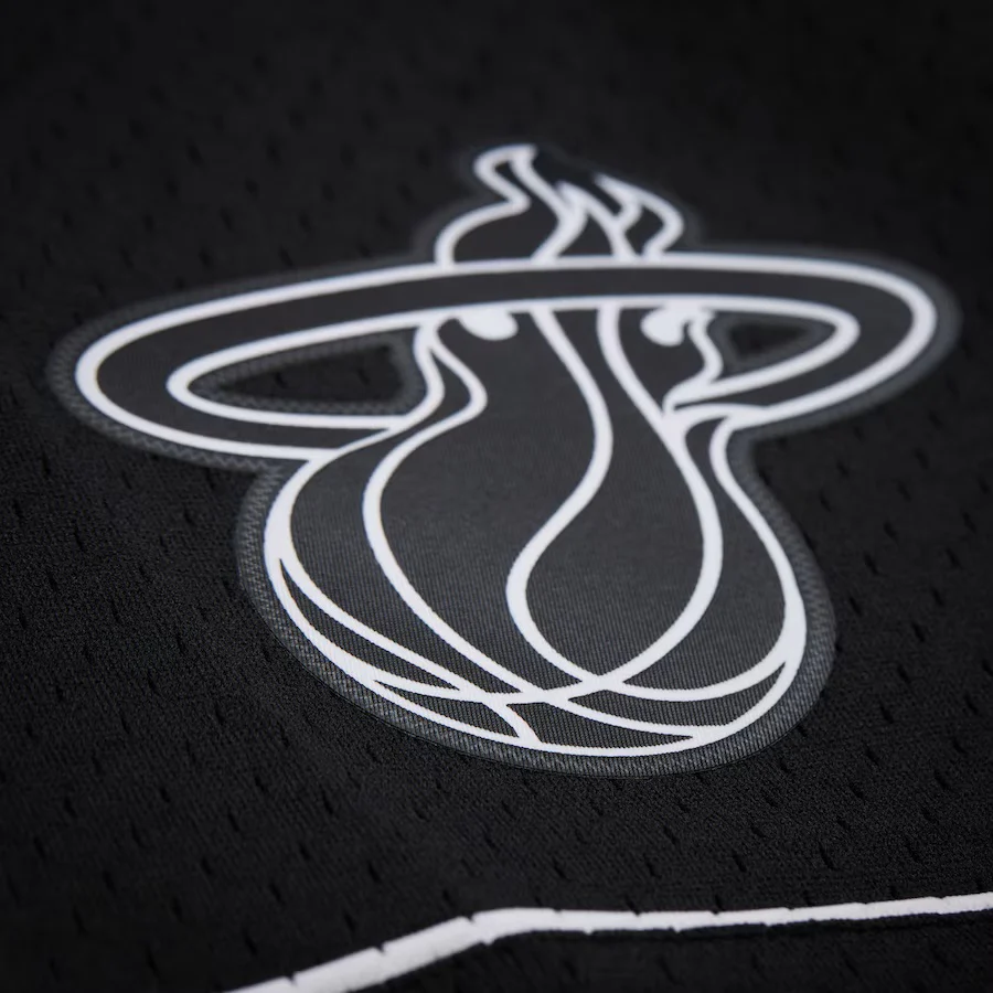 Mitchell & Ness Miami HEAT 2011-12 Alternate Swingman Shorts 3 Mitchell & Ness Miami HEAT 2011-12 Alternate Swingman Shorts