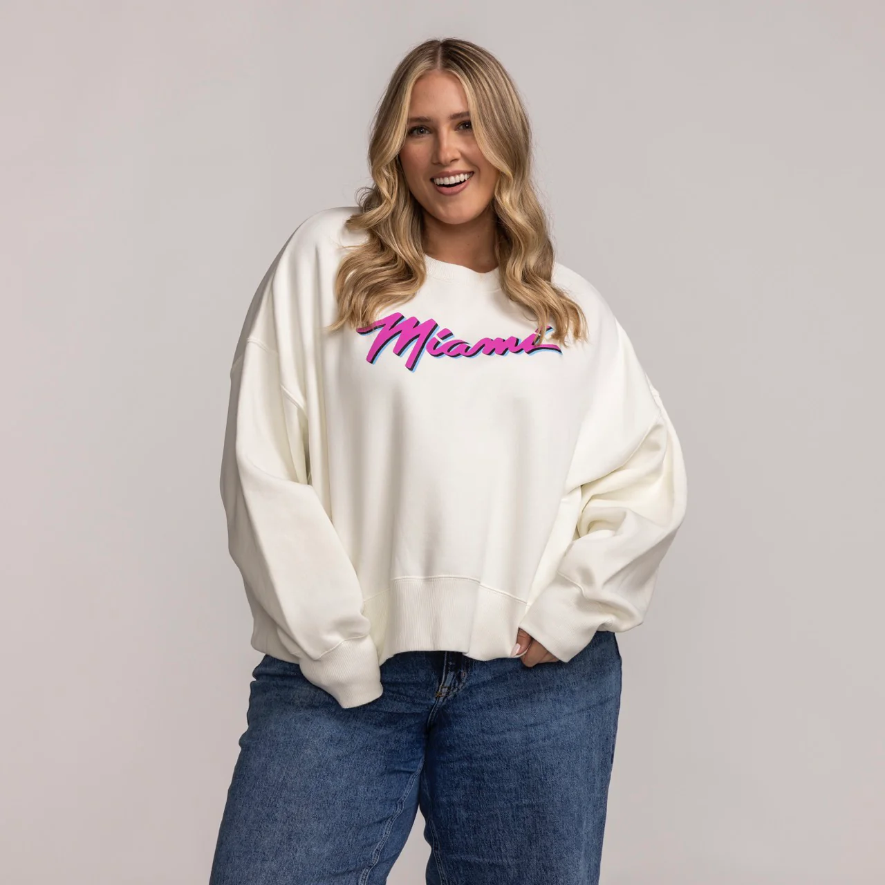 Nike Miami HEAT Original Vice Women's Crewneck 3 Nike Miami HEAT Original Vice Women's Crewneck